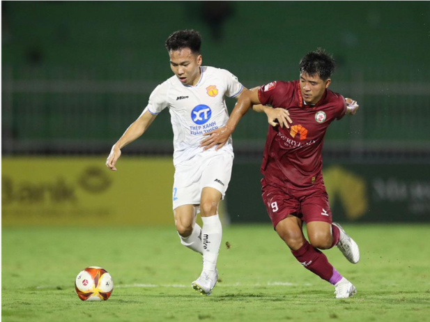 Đang hồi sinh ở HAGL, người hùng Thường Châu nhận “quà” đặc biệt từ AFC