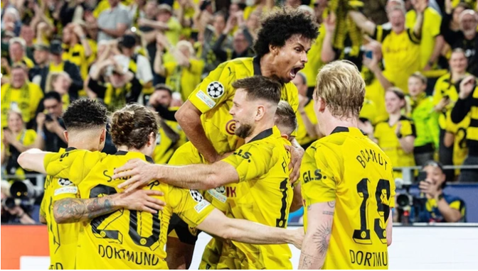 Dortmund giúp Bundesliga giành suất thứ 5 dự Champions League