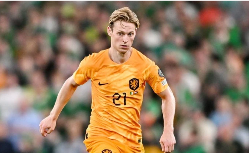 HLV Koeman đau lòng gạt tên De Jong, Hà Lan gặp ác mộng ở hàng tiền vệ