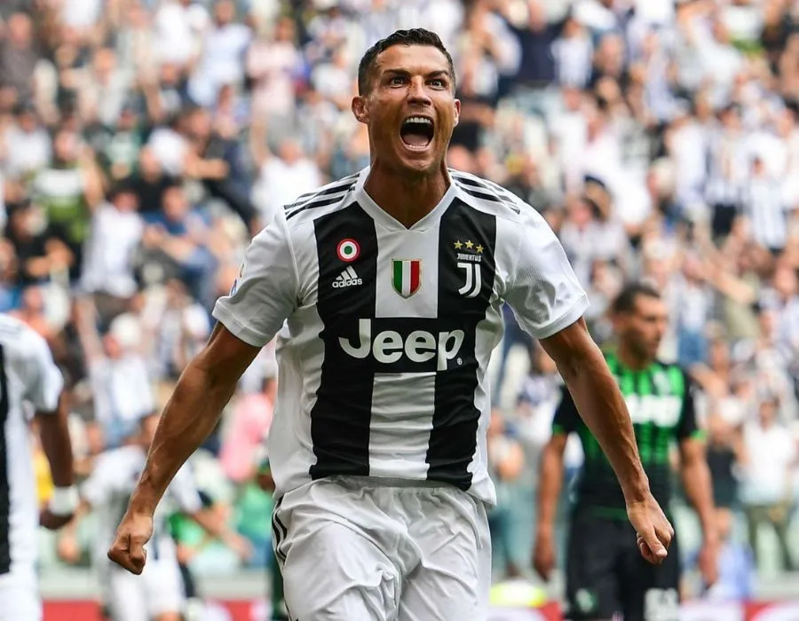 Ronaldo đang giữ kỷ lục chuyển nhượng ở Serie A