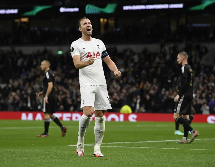 Harry Kane khiến cúp C3 hấp dẫn ngay từ mùa giải đầu tiên tổ chức