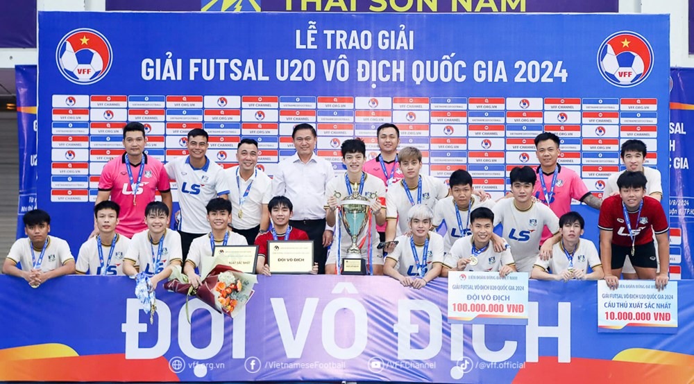 U20 Thái Sơn Bắc lần đầu tiên vô địch giải