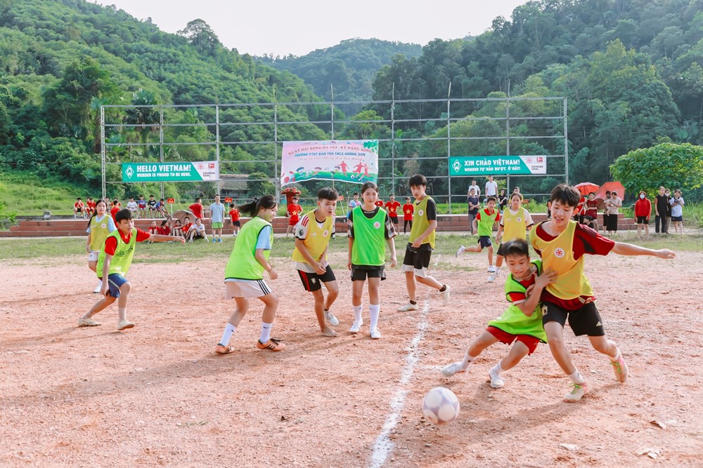 FFAV đã tạo ra sân chơi lành mạnh và bổ ích cho các trẻ em ở các vùng miền của đất nước
