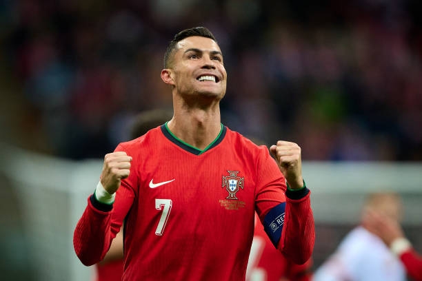 Ronaldo tiếp tục thiết lập những kỷ lục ấn tượng.