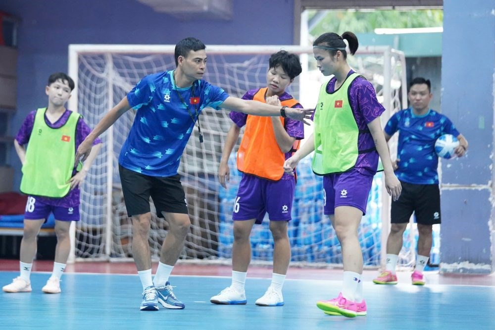 Tuyển Futsal nữ Việt Nam thi đấu giải Đông Nam Á