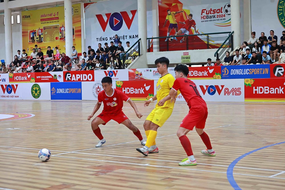 Giải Futsal Sinh viên khu vực Hà Nội 2024 đã xác định 2 đội vào chung kết