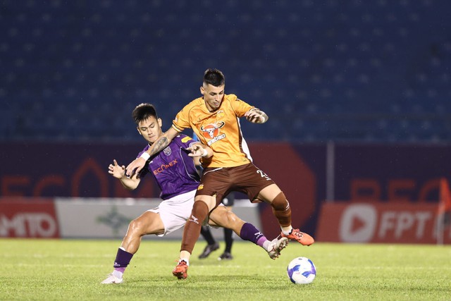 Vòng 6 LPBank V.League 1-2024/25: “Đường dài mới biết ngựa hay”