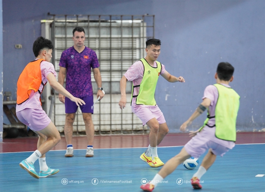 HLV tuyển Futsal Việt Nam: Toàn đội sẽ cố gắng giành chiến thắng trong từng trận một